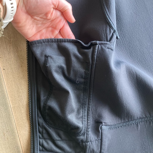 Lululemon Embrace the Space Jacket - Picture 7 of 10